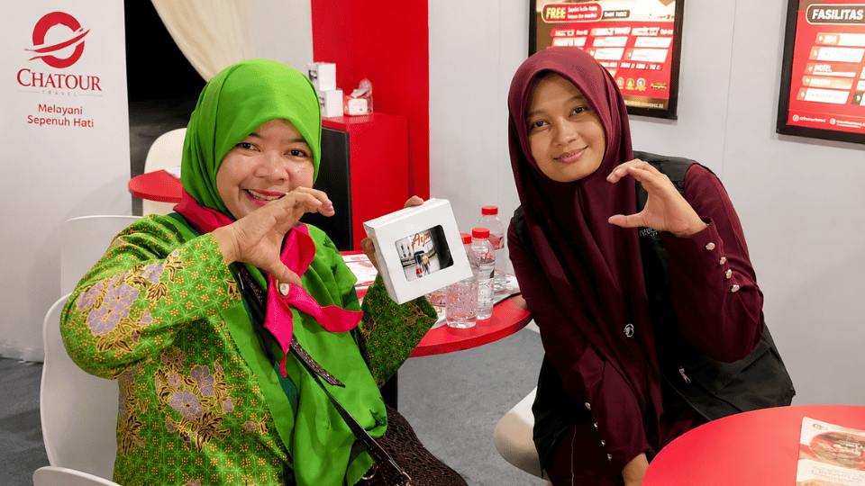 Booth Chatour Travel.png