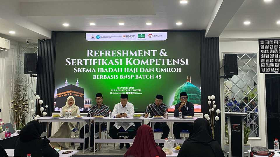 CHATOUR TRAVEL WAJIBKAN SERTIFIKASI BNSP BAGI SELURUH AGEN RESMI: MENCIPTAKAN PEMBIMBING, PEMANDU, DAN PENGANTAR HAJI & UMRAH YANG KOMPETEN DAN PROFESIONAL