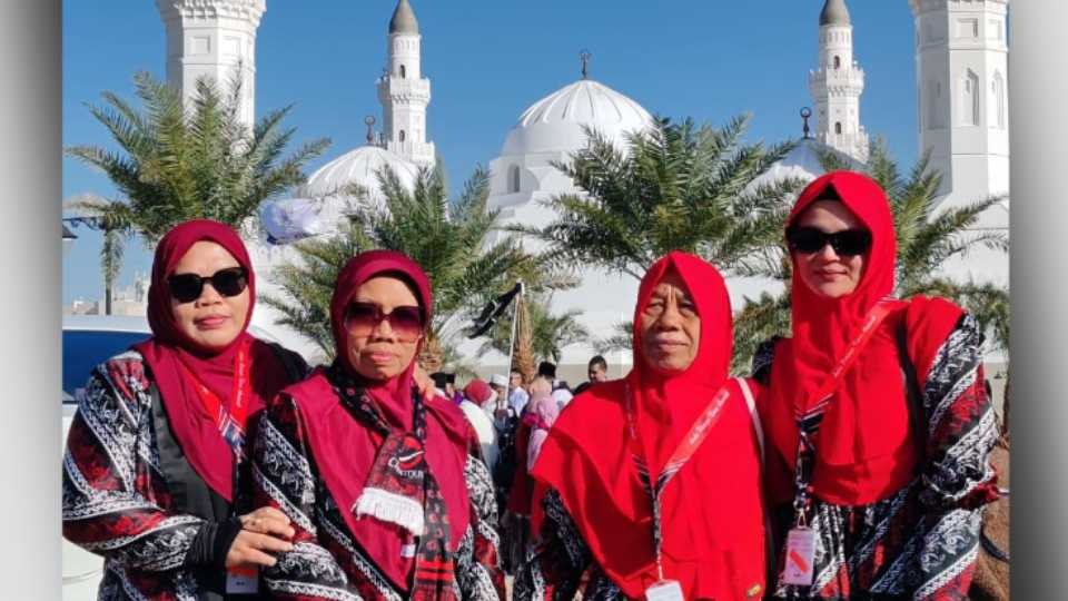 Umroh untuk Kedua Kalinya, Jamaah Ini Tetap Memilih Chatour Travel!