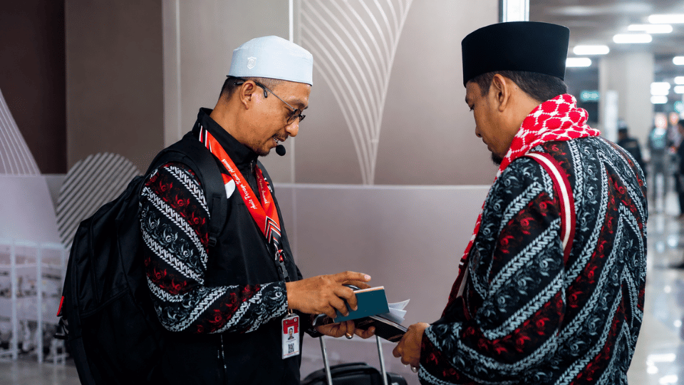 Dokumen Apa Saja yang Wajib Disiapkan untuk Umroh?