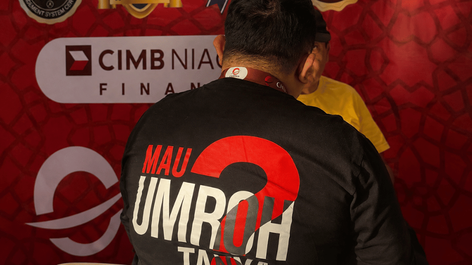 Jejak Baliho, Sosmed, dan Testimoni: Mengungkap Sumber Antusiasme Calon Jemaah Chatour Travel