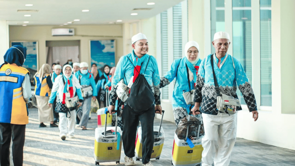 “ Apa Beda Haji Plus dan Reguler?”