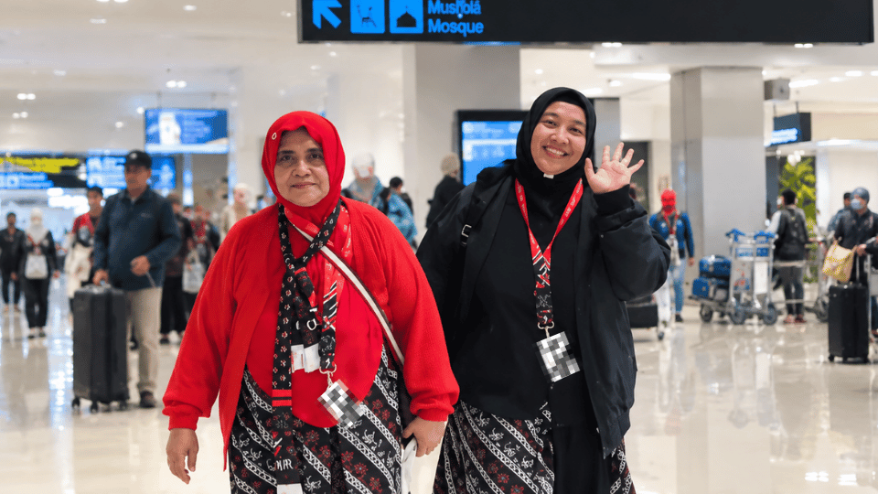Tiba di Tanah Air, 63 Jamaah Umroh 16 Hari Chatour Travel Ungkap Rasa Puas dan Haru