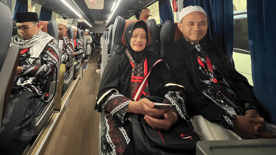 Jamaah Asal Gresik: Berangkat Umroh Berkat Hadiah Kejutan Sang Anak