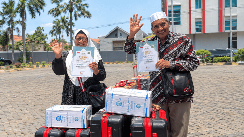 Jamaah "Umroh Rasa Haji 30 Hari" Chatour Travel Tiba di Tanah Air Landing dengan Lancar