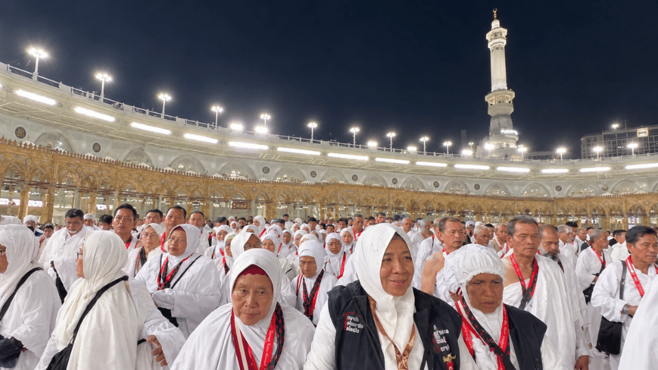 1.036 Jamaah Umroh Chatour Travel Memenuhi Masjidil Haram dan Jalani Ziarah Bersejarah di Makkah